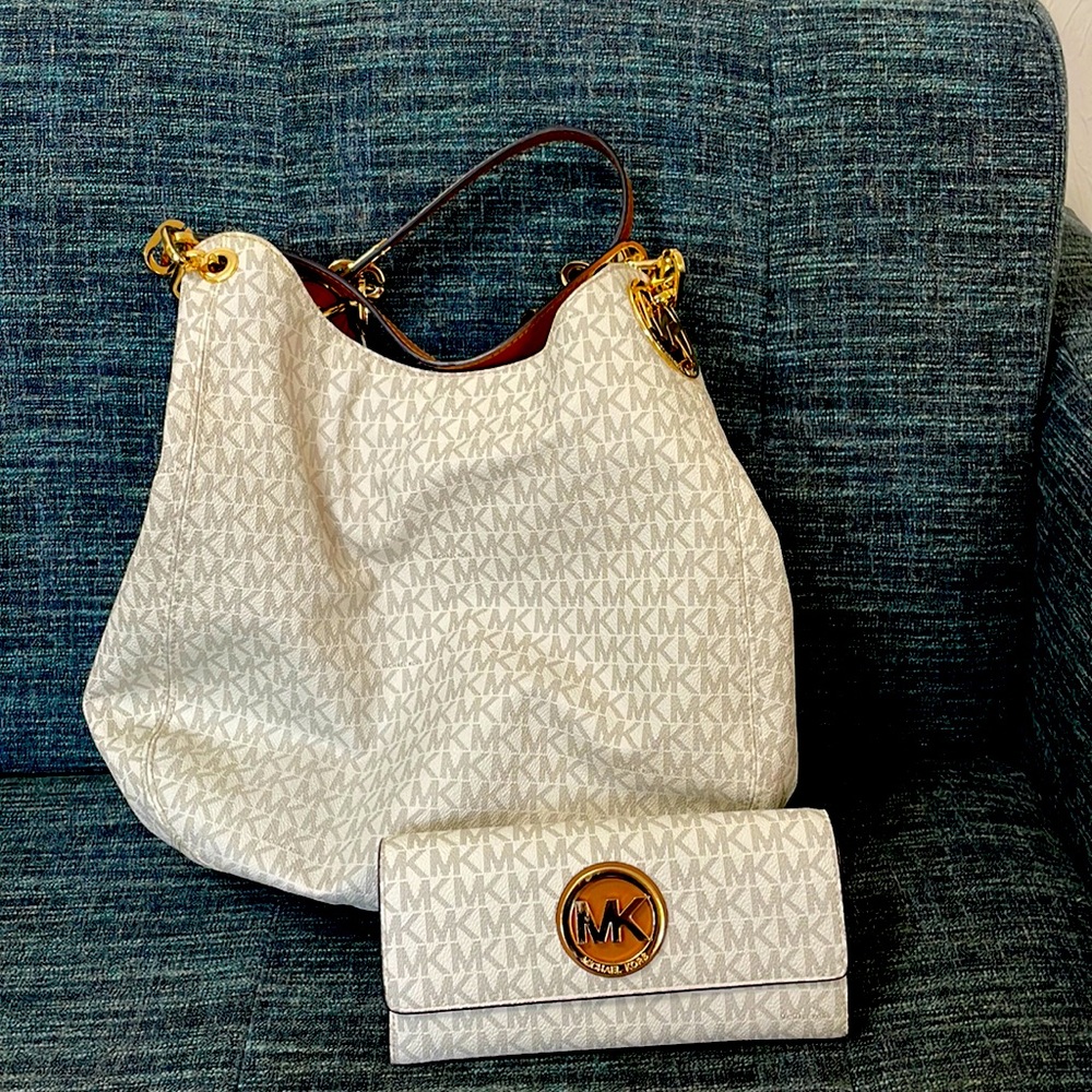 Michael Kors bag and wallet